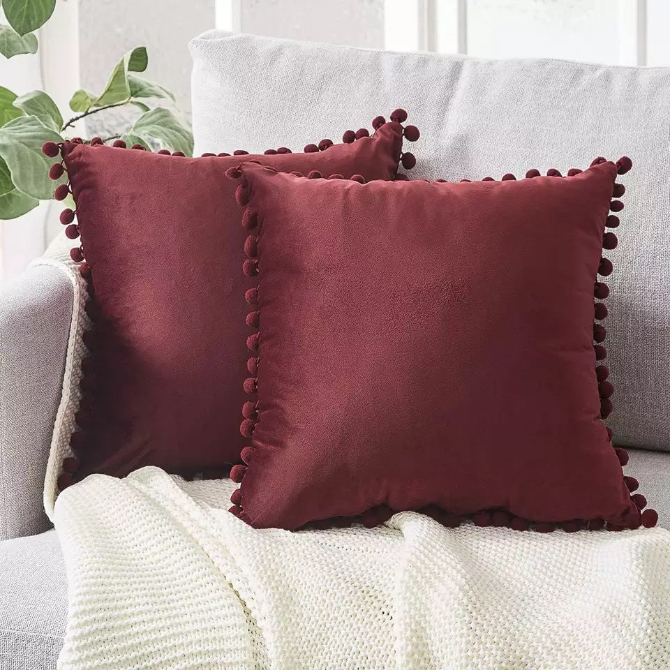 Housse de coussin en velours doux Nesty - Bordure pompons - Déco cocon (vue 10)