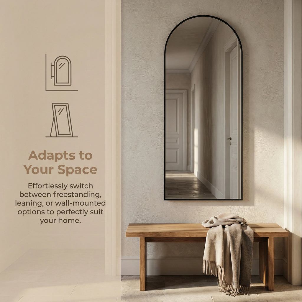 Miroir sur pied cintré noir Nesty - Support intégré, pictogrammes usage mural et en appui, miroir accroché au mur dans une entrée avec banc en bois