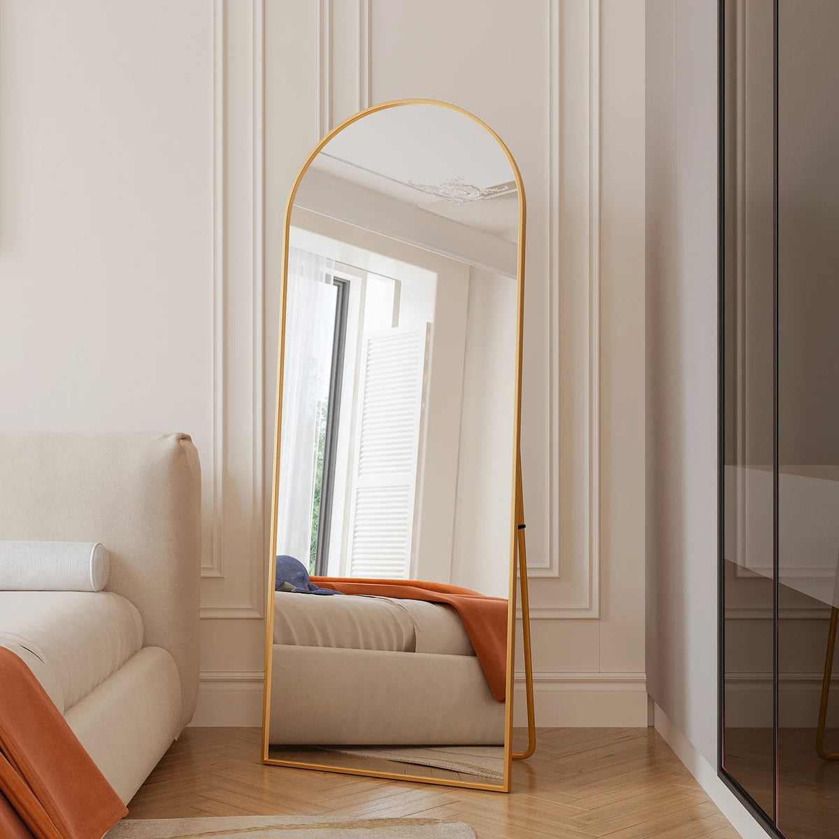 Miroir psyché cintré doré Nesty - Sur pied (vue 5)