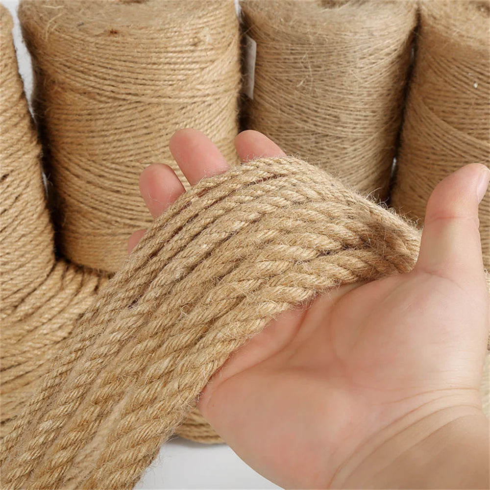 Ficelle de jute naturelle Nesty - Rouleaux de corde, texture tenue en main