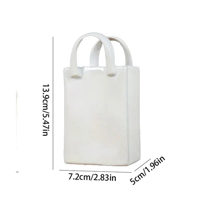 Mini vase blanc forme sac à main, fleurs séchées (vue 8) - Nesty