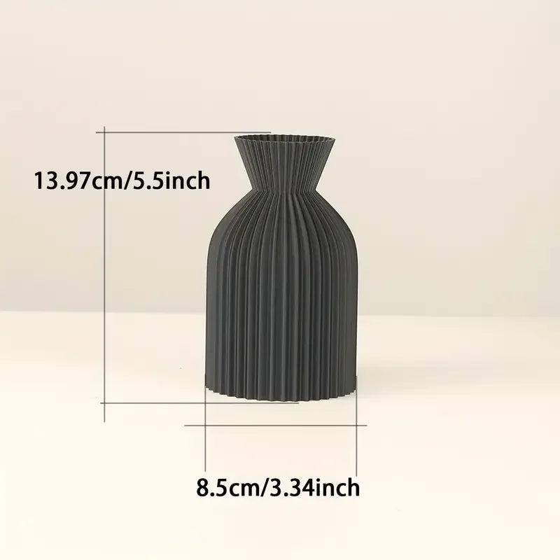 Vase noir en plastique, esprit bohème (vue 5) - Nesty