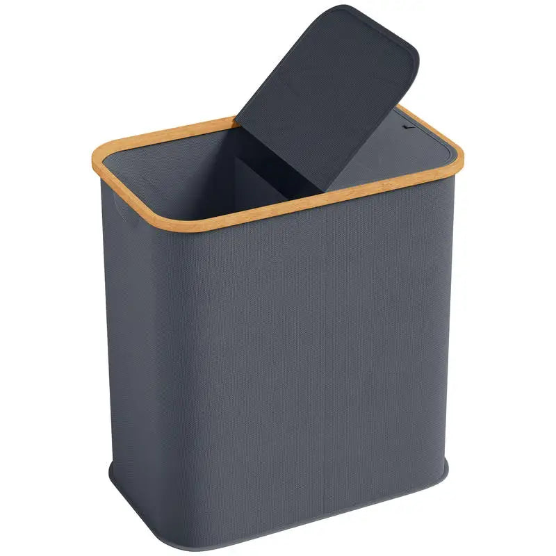 Panier à linge pliable gris Nesty - Structure rigide gris anthracite à bordure bois, couvercle ouvert, sur fond blanc