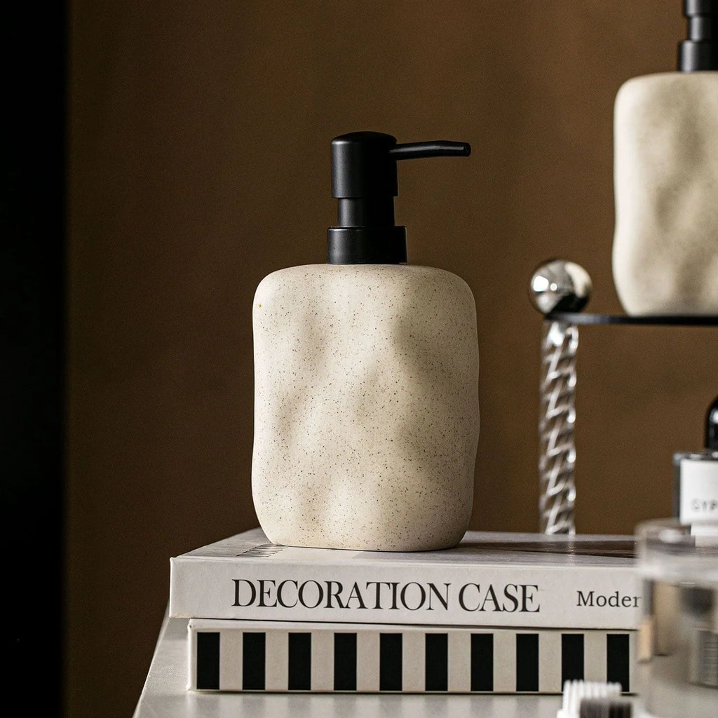 Distributeur de savon en céramique, esprit wabi-sabi, 450ml - Nesty (vue 3)