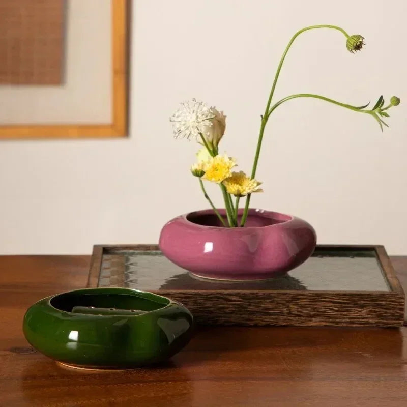 Vase céramique forme graine de lotus, esprit ikebana - Nesty (vue 2)