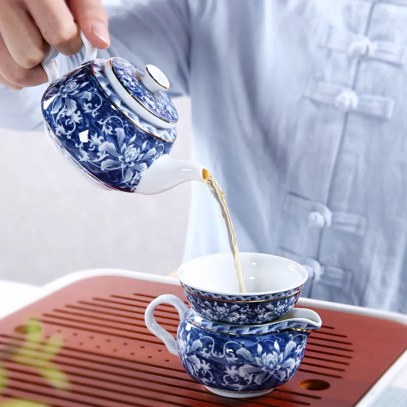 Théière artisanale en porcelaine bleu et blanc, 200 ml - Nesty (vue 3)