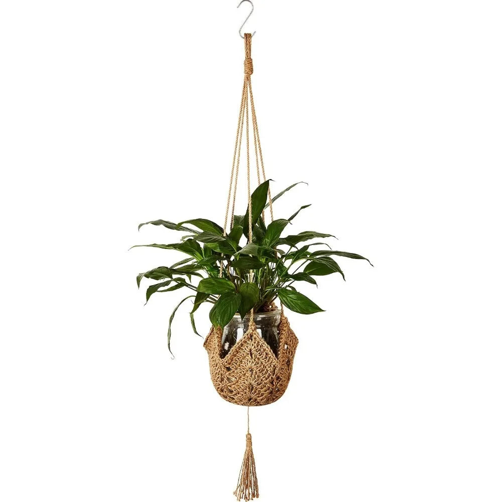 Suspension macramé en jute Nesty - Avec plante verte en pot suspendue à un crochet, fond blanc