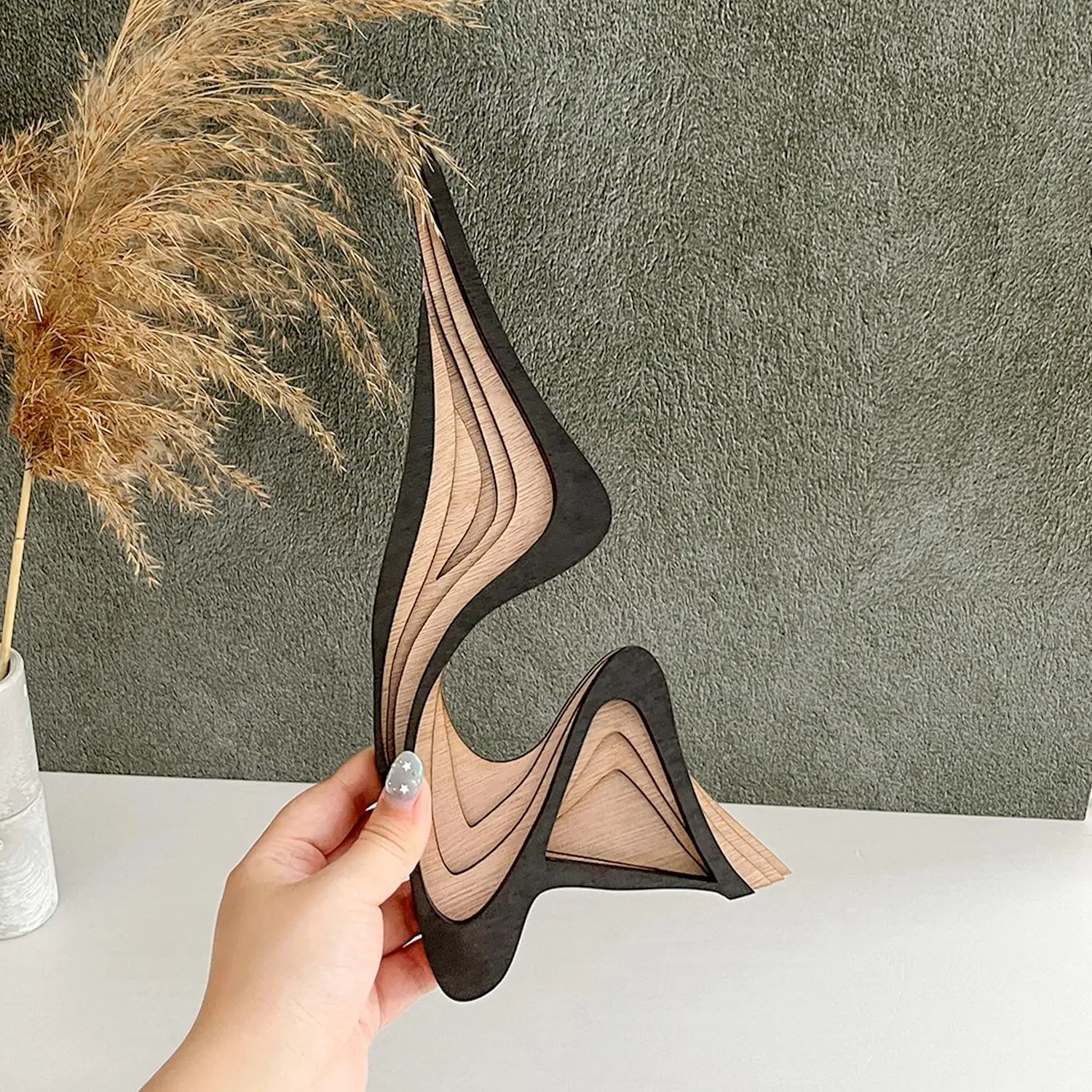 Sculpture en bois — forme irrégulière sculptée - Nesty (vue 3)