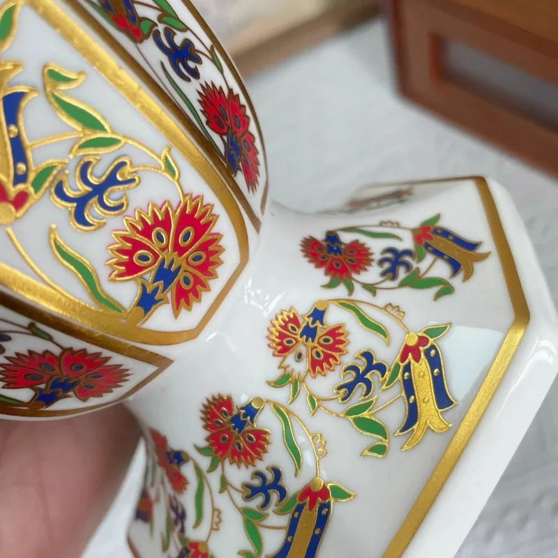 Vase en porcelaine Nesty - Petit format sobre pour bureau (vue 5)