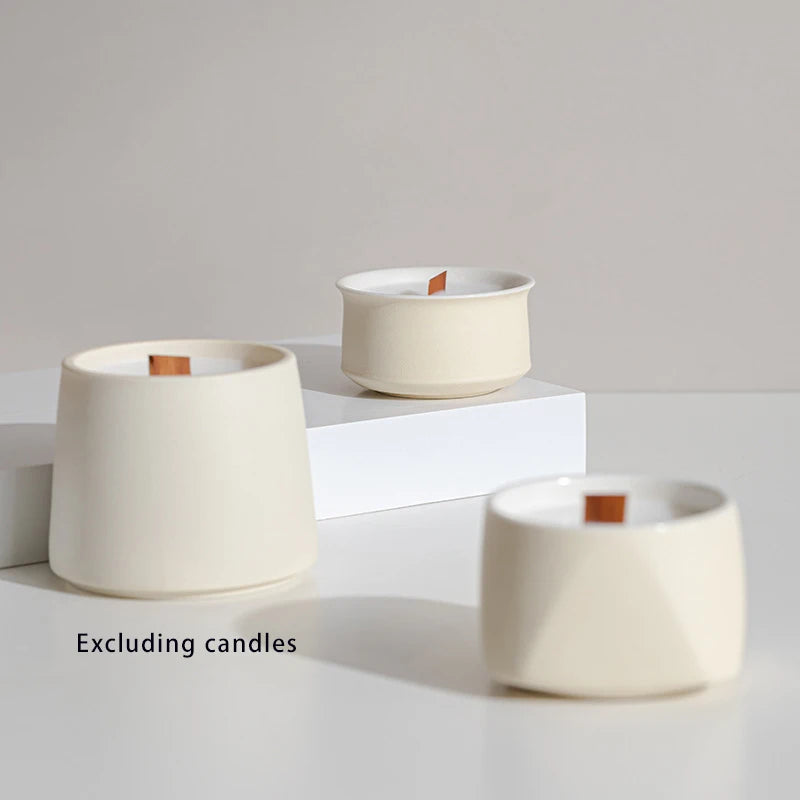 Coupe en céramique dépolie Nesty - Trois coupes couleur crème avec bougie à mèche en bois intégrée, mention Excluding candles
