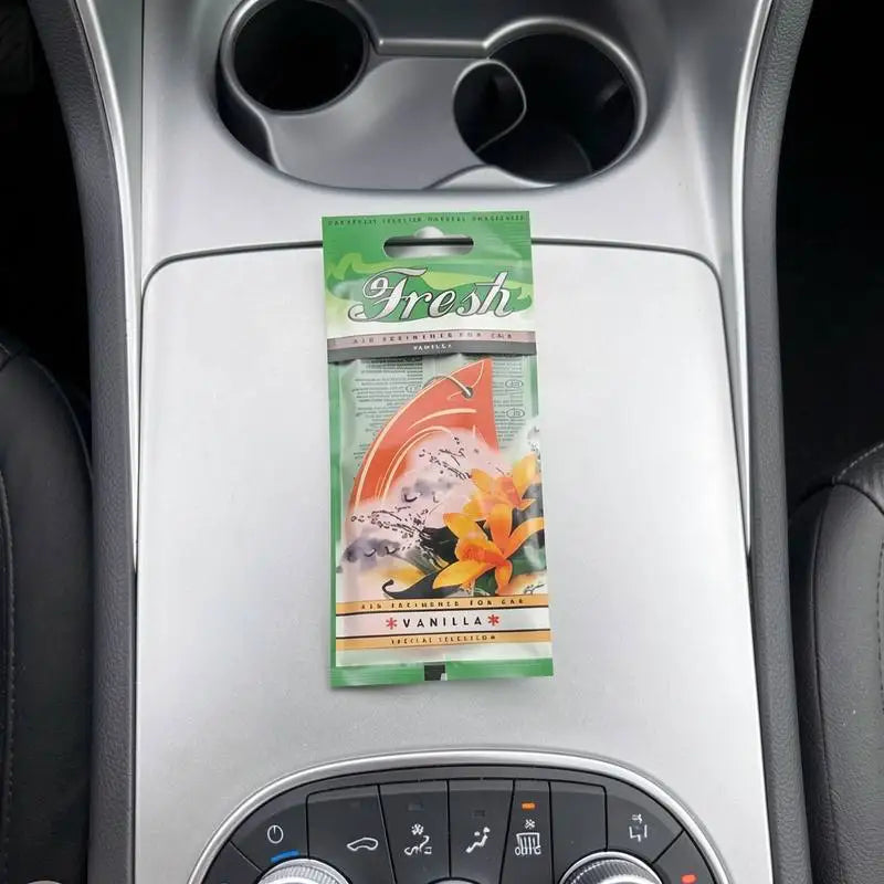 Diffuseur de parfum en céramique motif géométrique Nesty - Sachet parfumeur posé sur console centrale, parfum vanille
