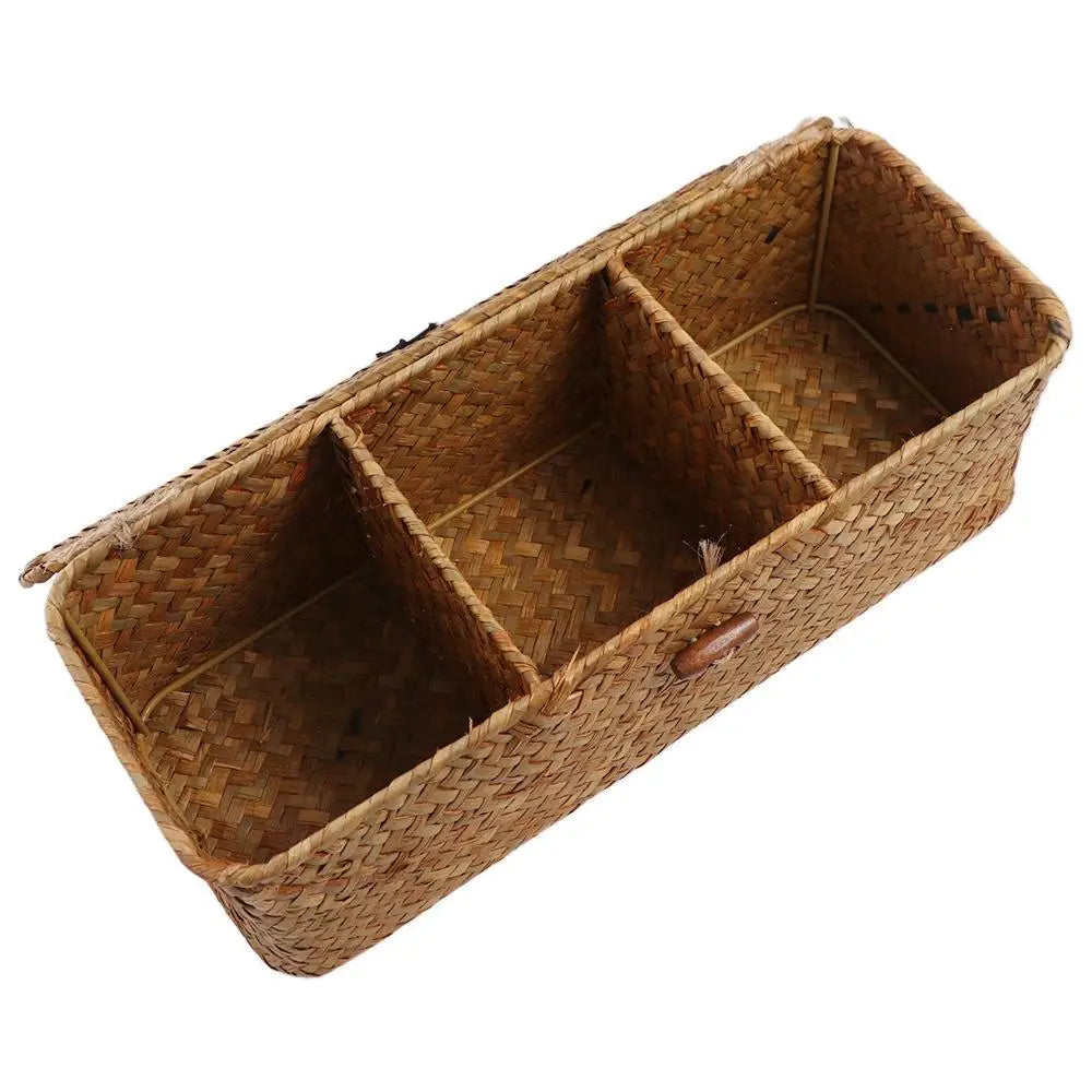 Panier de rangement tressé à 3 compartiments avec couvercle Nesty, vue de dessus de la boîte ouverte et vide, fond blanc