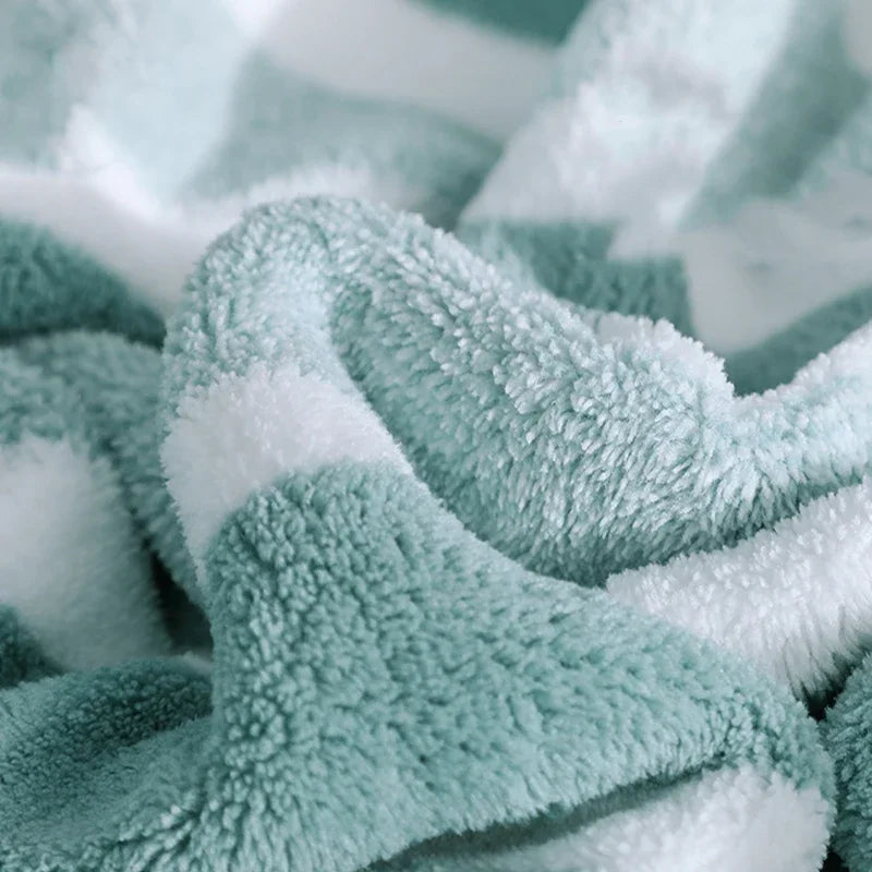 Serviette de bain épaisse en coton polyester — douce et absorbante - Nesty (vue 3)