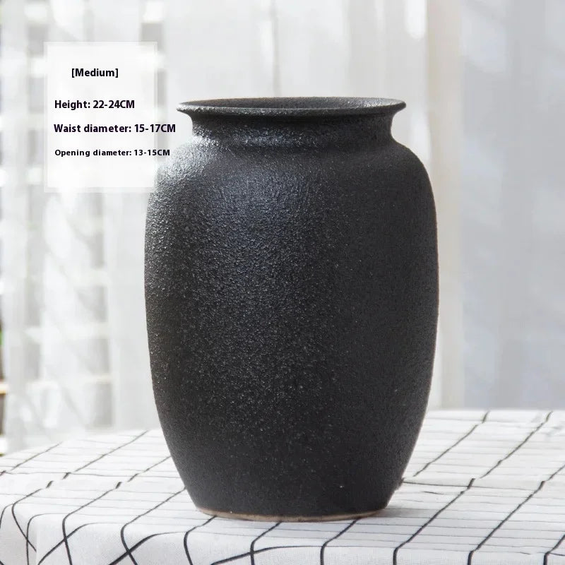Vase en céramique noire mate, style zen épuré - Nesty (vue 6)
