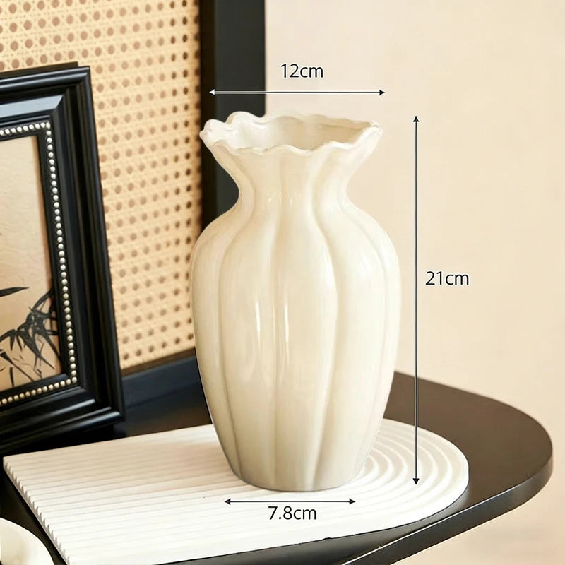 Vase en céramique crème, style français - Nesty (vue 10)