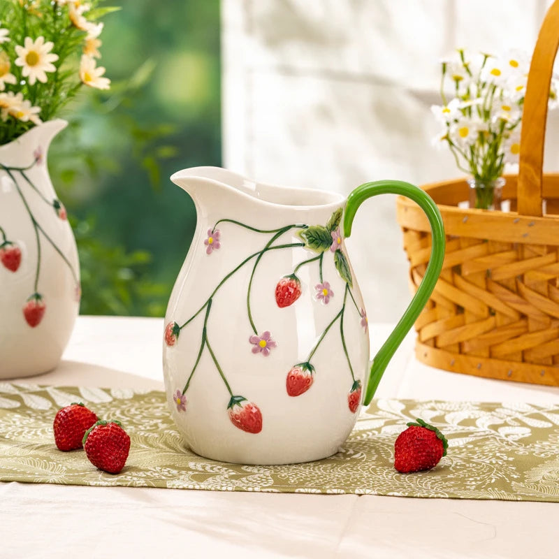 Pichet en céramique à motif fraise en relief, 1,7L - Nesty (vue 1)