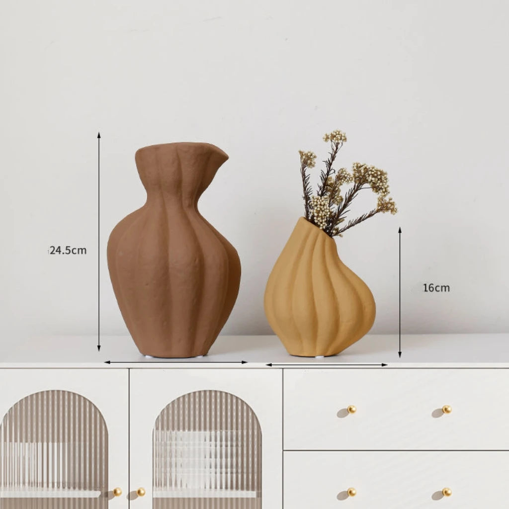 Vase en céramique irrégulier, esprit wabi-sabi, fait main (vue 6) - Nesty