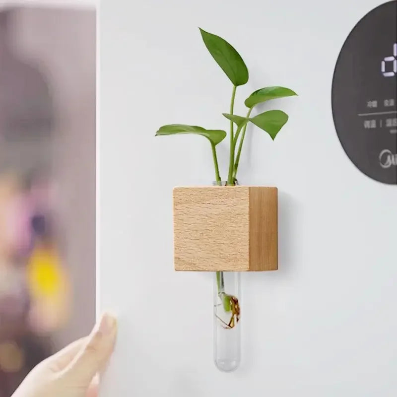 Mini vase tube aimanté en bois — mini vase mural (vue 5) - Nesty