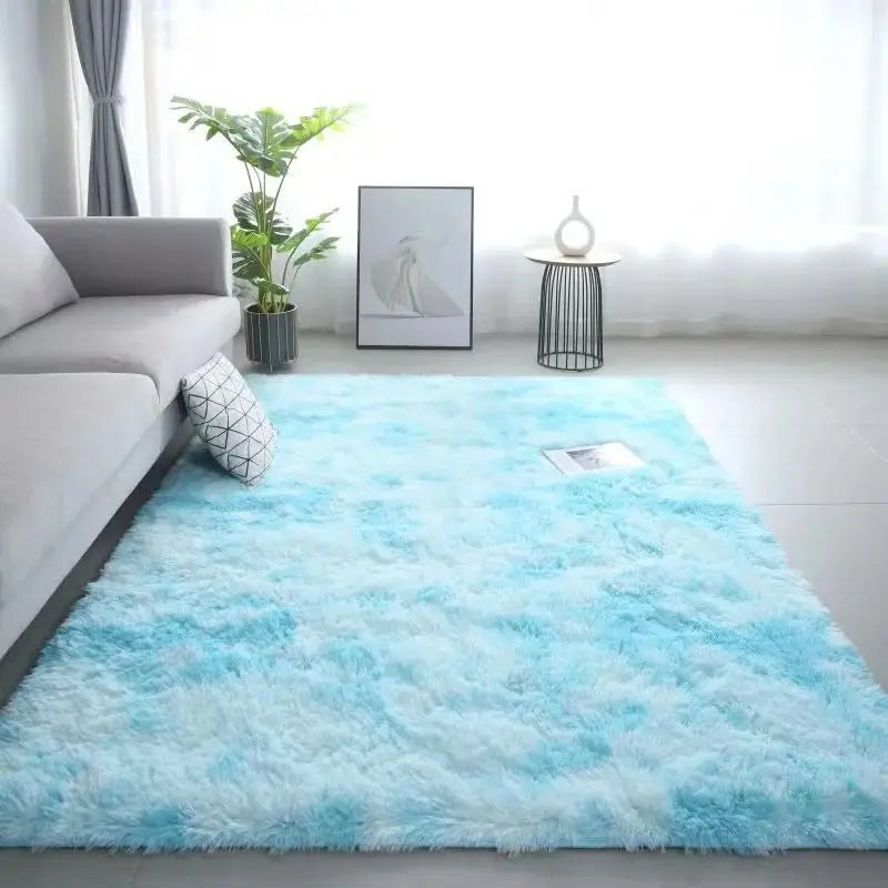 Tapis tie-dye antidérapant Nesty - Coloris bleu ciel, dans un salon