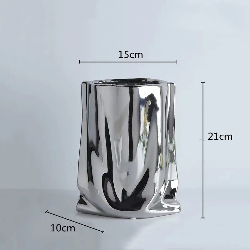 Vase en céramique argentée, forme sac plissé (vue 9) - Nesty