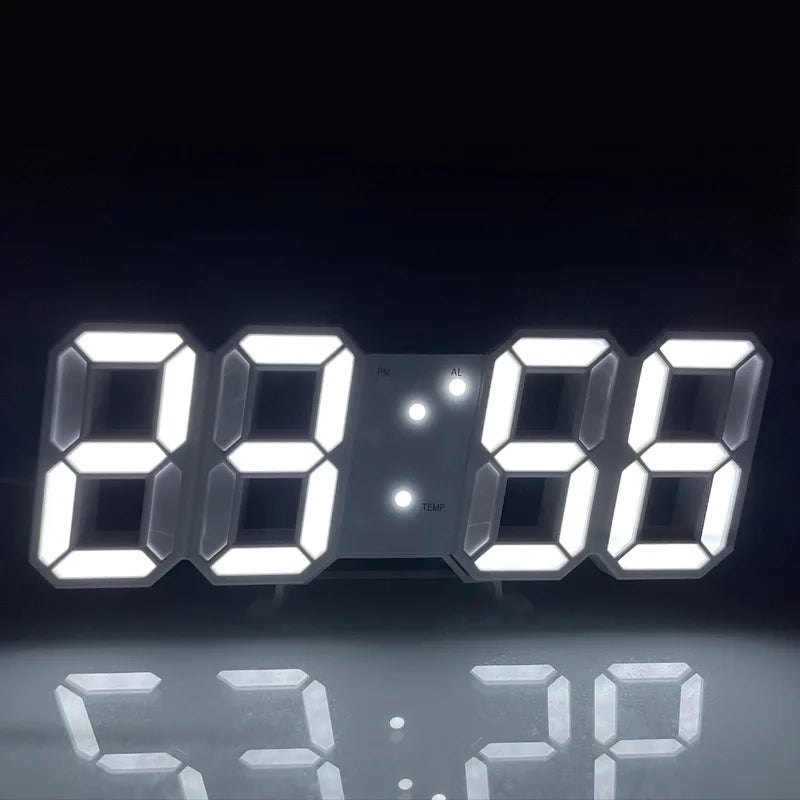 Horloge murale LED digitale Nesty - Coloris noir, fond sombre avec reflet