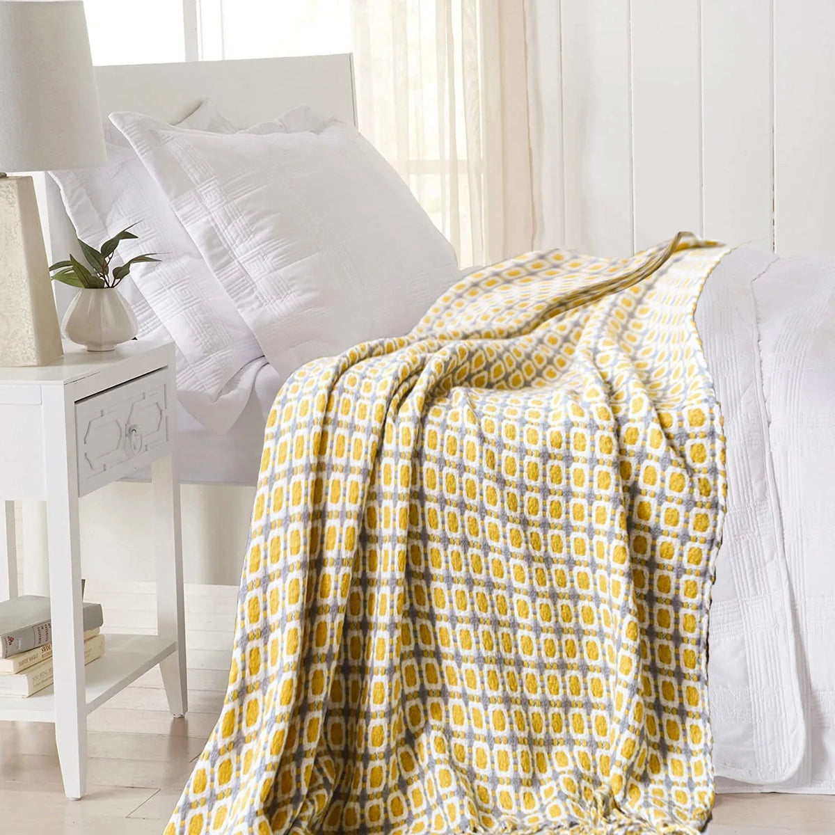 Plaid châle jaune moutarde tricoté à franges - Nesty (vue 1)
