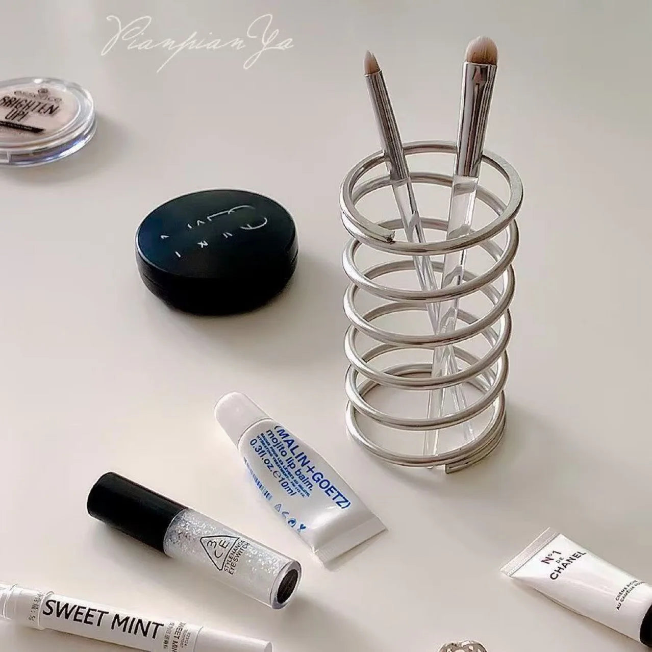 Porte-brosses à dents en inox Nesty - Utilisé pour ranger des pinceaux de maquillage