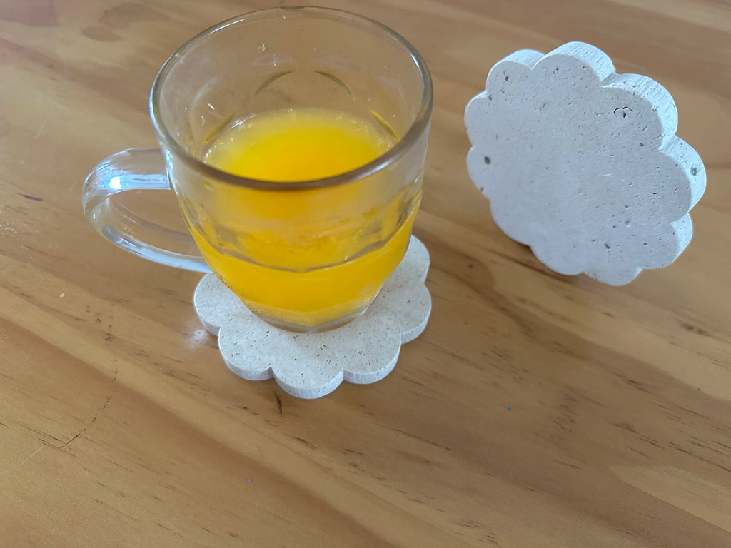 Lot de 4 dessous de verre en travertin, bord festonné (vue 6) - Nesty
