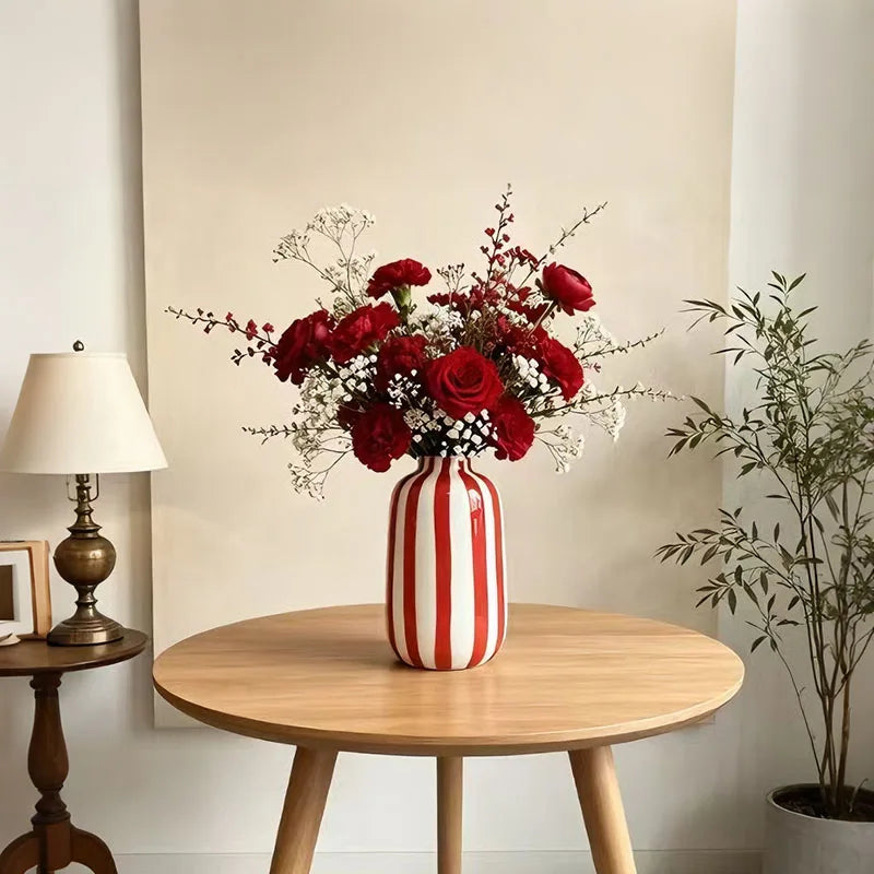 Vase en porcelaine rayé, style rétro américain - Nesty (vue 3)
