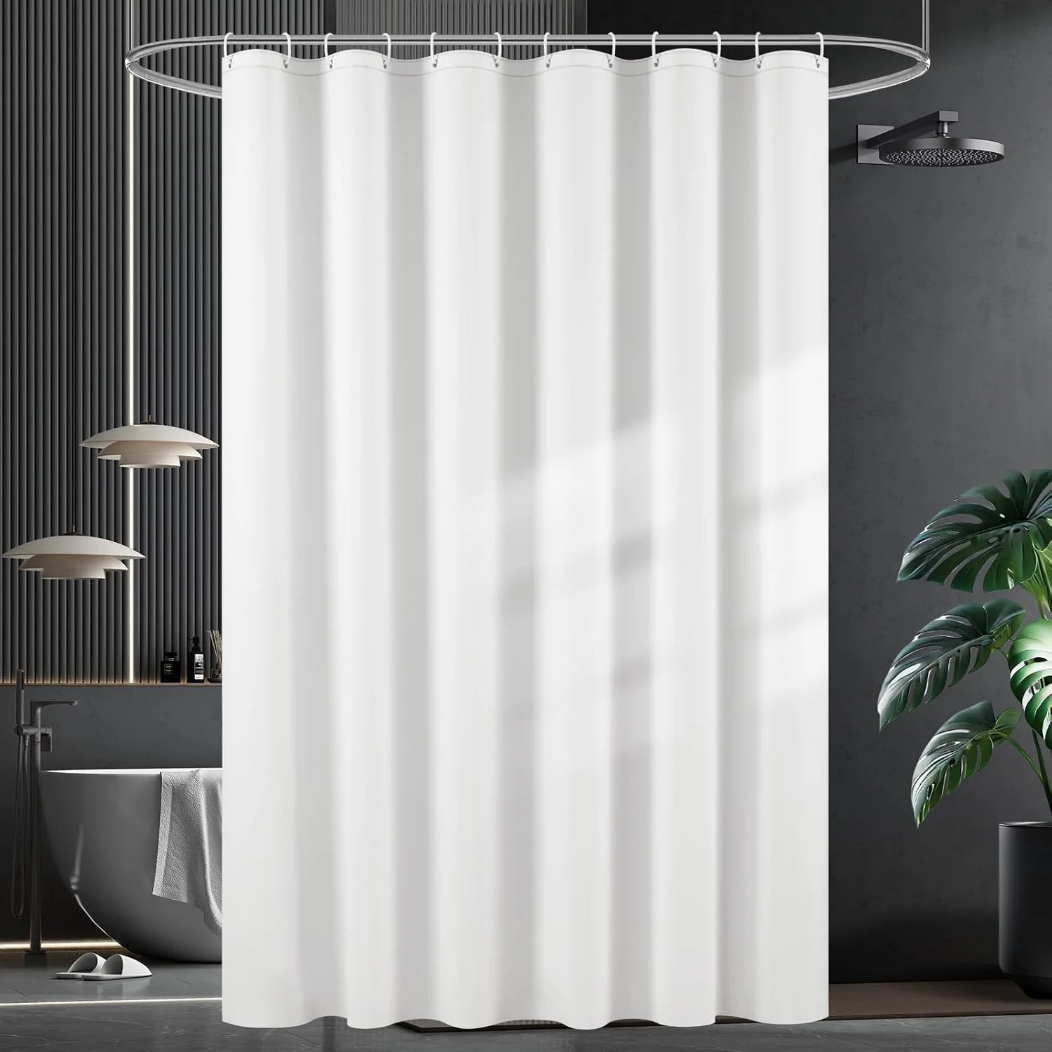 Rideau de douche opaque en PEVA Nesty - Installé dans salle de bain design avec suspensions et plante verte
