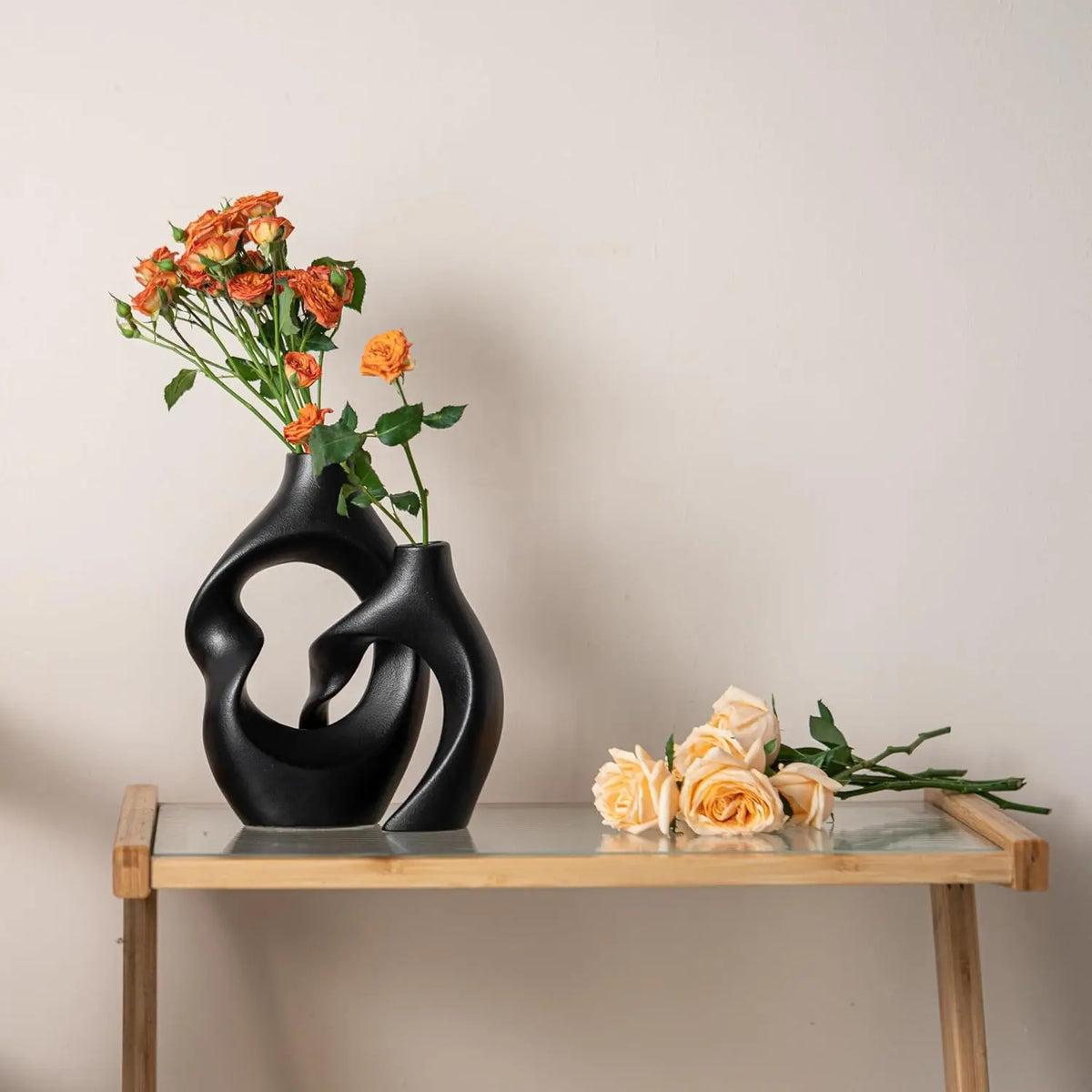 Duo de vases en céramique noire mate, 20 cm - Nesty (vue 6)