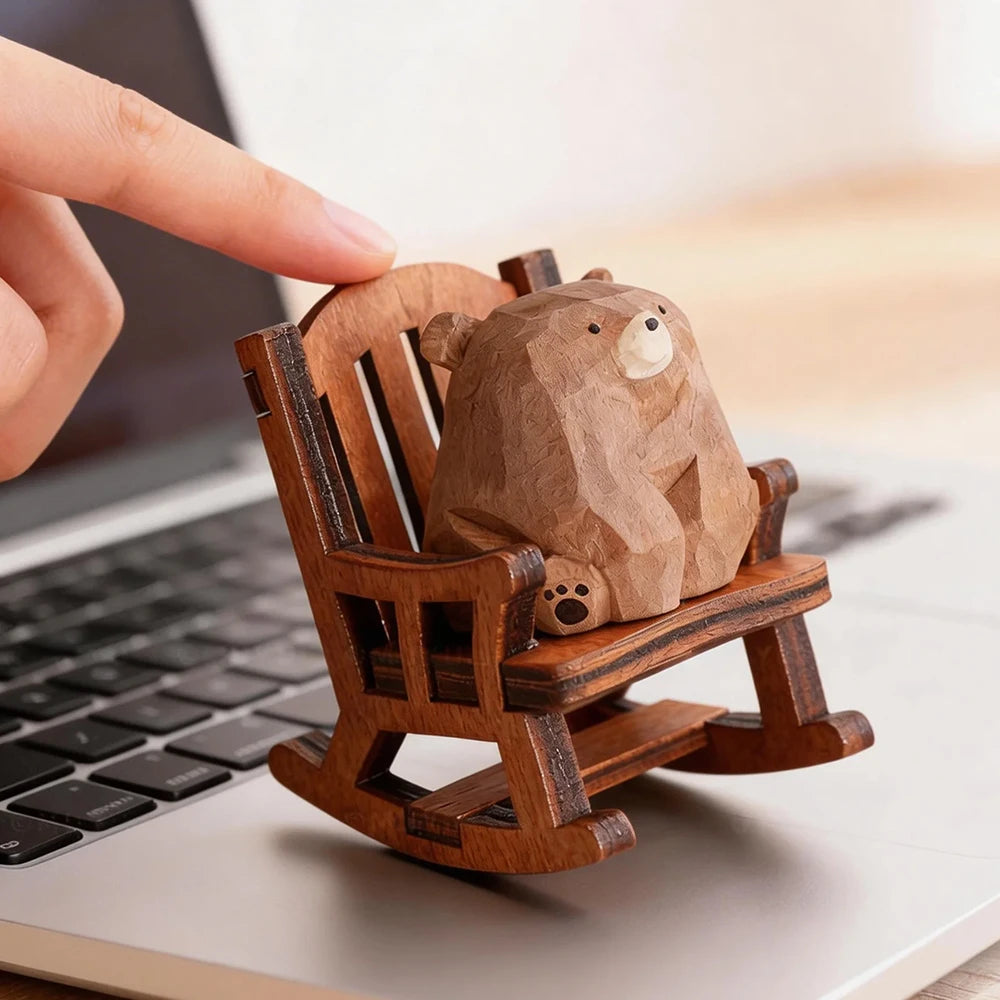 Figurine animal sur chaise à bascule — bois sculpté - Nesty (vue 1)