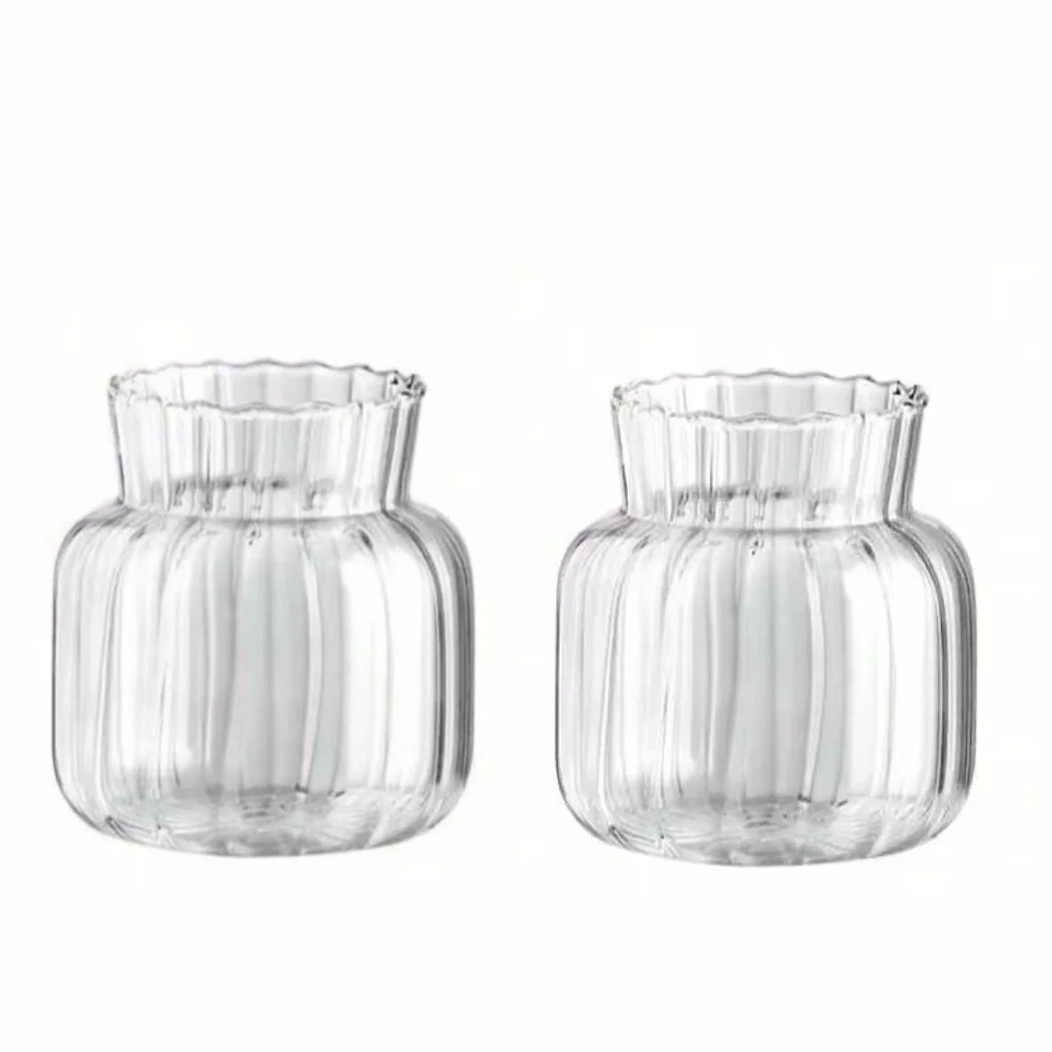 Vase en verre transparent strié, mini format rétro (vue 9) - Nesty