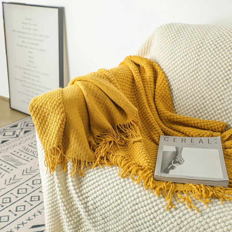 Plaid tricoté jaune en chale, franges nordiques - Nesty (vue 4)