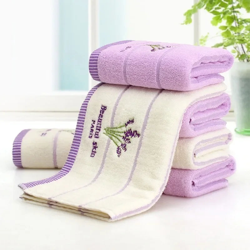 Duo de serviettes brodées lavande en coton — 35 x 75 cm - Nesty (vue 1)