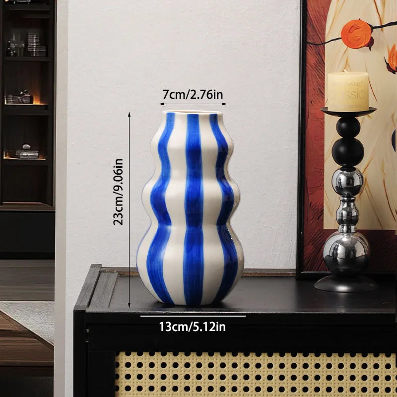 Vase en porcelaine rayé, style rétro américain - Nesty (vue 11)
