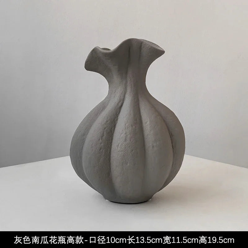 Vase en céramique irrégulier, esprit wabi-sabi, fait main (vue 8) - Nesty