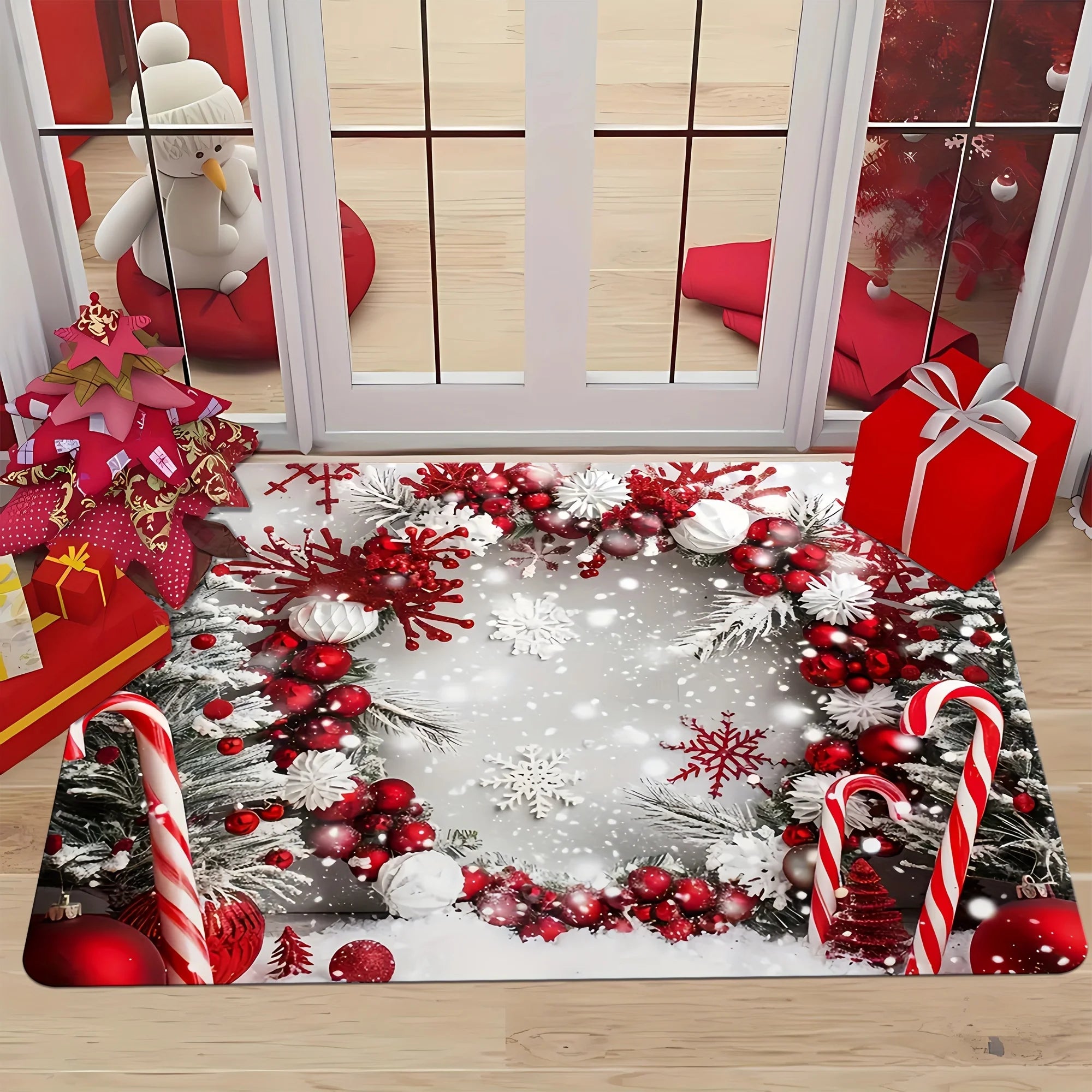 Tapis à motif de couronne de Noël rouge et blanche sur fond gris, posé au sol près d'une fenêtre avec des cadeaux emballés.