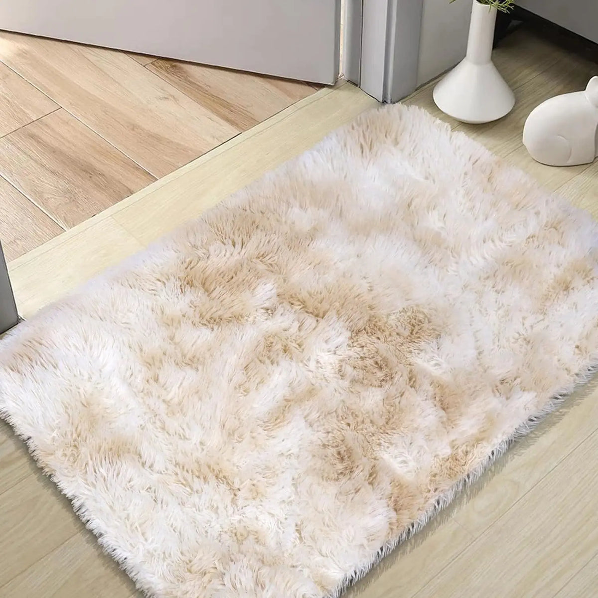 Tapis tie-dye antidérapant Nesty - Coloris beige et blanc, en cuisine
