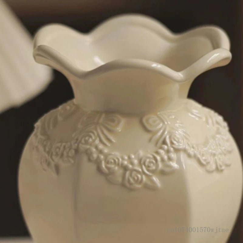 Vase en céramique hexagonal jaune, col ondulé - Nesty (vue 2)
