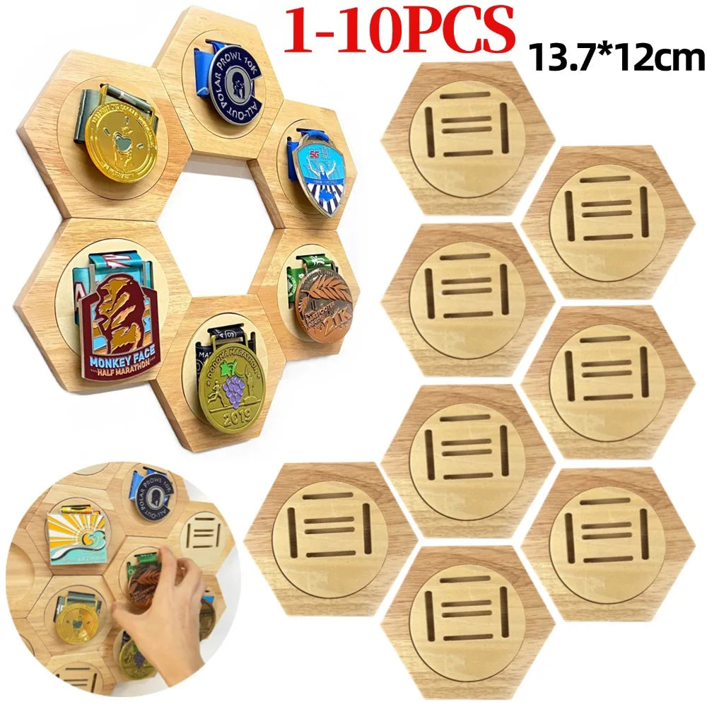 Étagère murale hexagonale en bois Nesty - Nid d'abeille, pièces hexagonales en bois vendues par lot de 1 à 10, assemblées en nid d'abeille pour présenter des médailles sportives