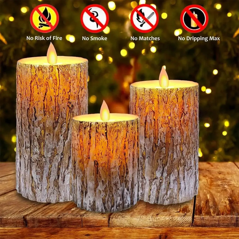 Bougie LED en cire véritable, sans flamme, télécommande incluse Nesty, trois bougies LED en cire véritable effet écorce, flamme électronique, pictogrammes "No Risk of Fire / No Smoke / No Matches / No Dripping Wax", sur table en bois devant guirlande lumineuse