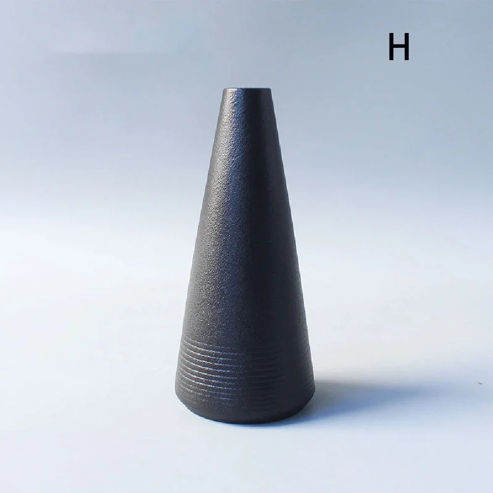 Petit vase noir en céramique — esprit japonais - Nesty (vue 13)