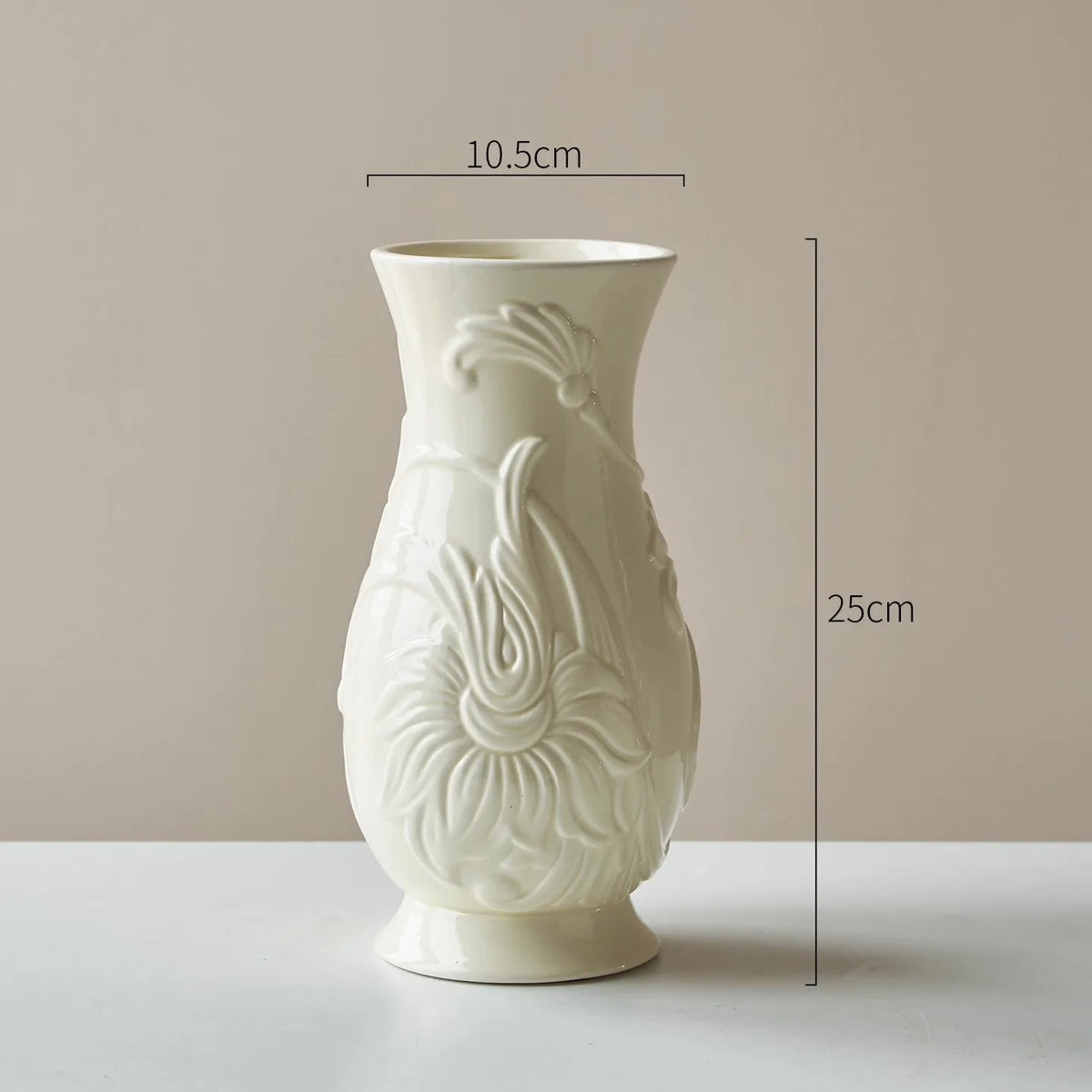Vase en céramique crème à relief — style intemporel (vue 6) - Nesty