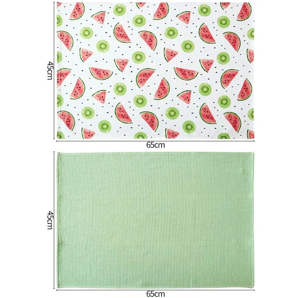 Torchon en coton nid d'abeille motif pastèque et kiwi recto, uni vert amande verso, dimensions 45 x 65 cm - Nesty