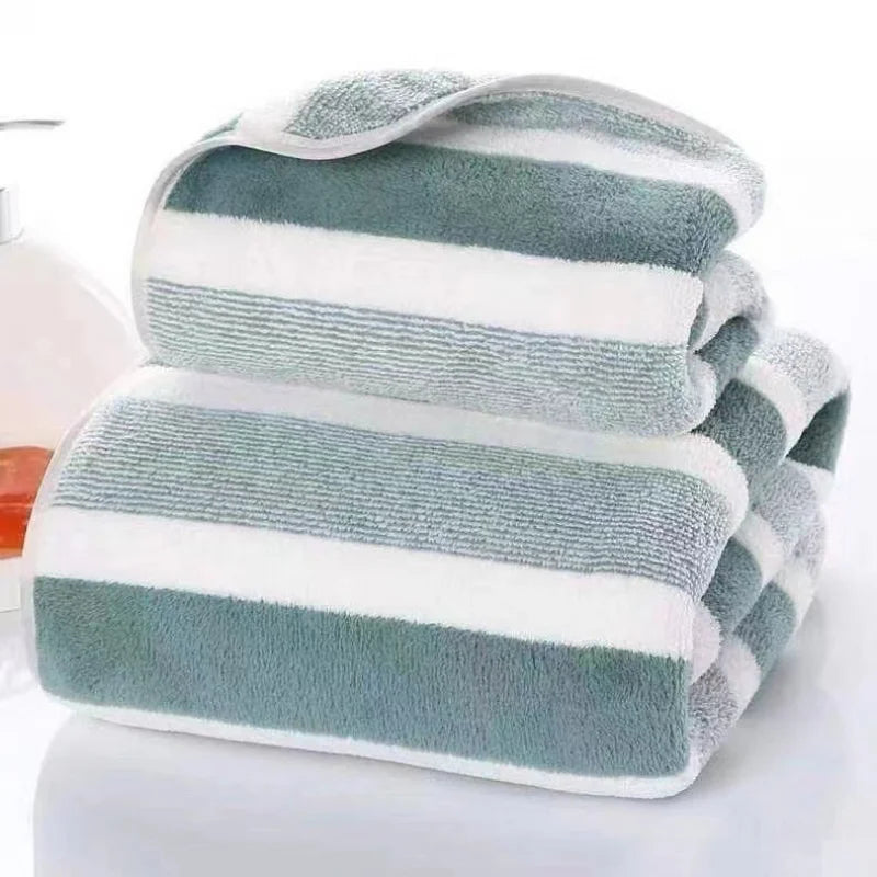 Serviette de bain épaisse en corail polaire — larges rayures, 3 coloris - Nesty (vue 2)
