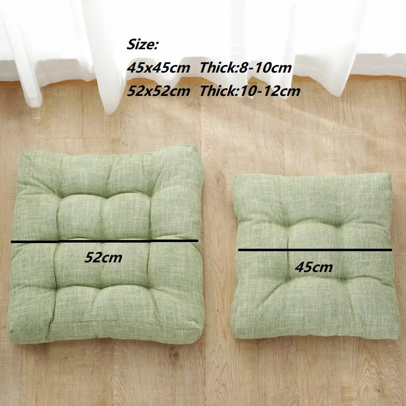 Grand coussin de sol carré en coton et lin, esprit tatami épais Nesty, deux coussins carrés capitonnés vert menthe, tailles 52cm et 45cm, avec cotes de dimensions et épaisseur