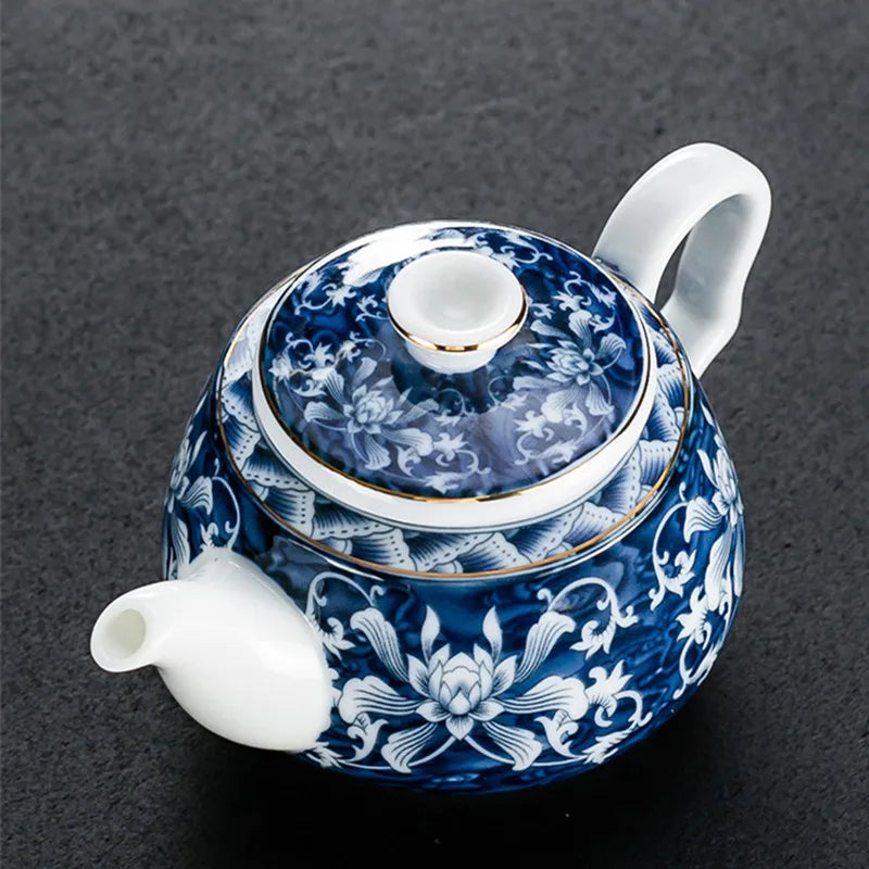 Théière artisanale en porcelaine bleu et blanc, 200 ml - Nesty (vue 4)