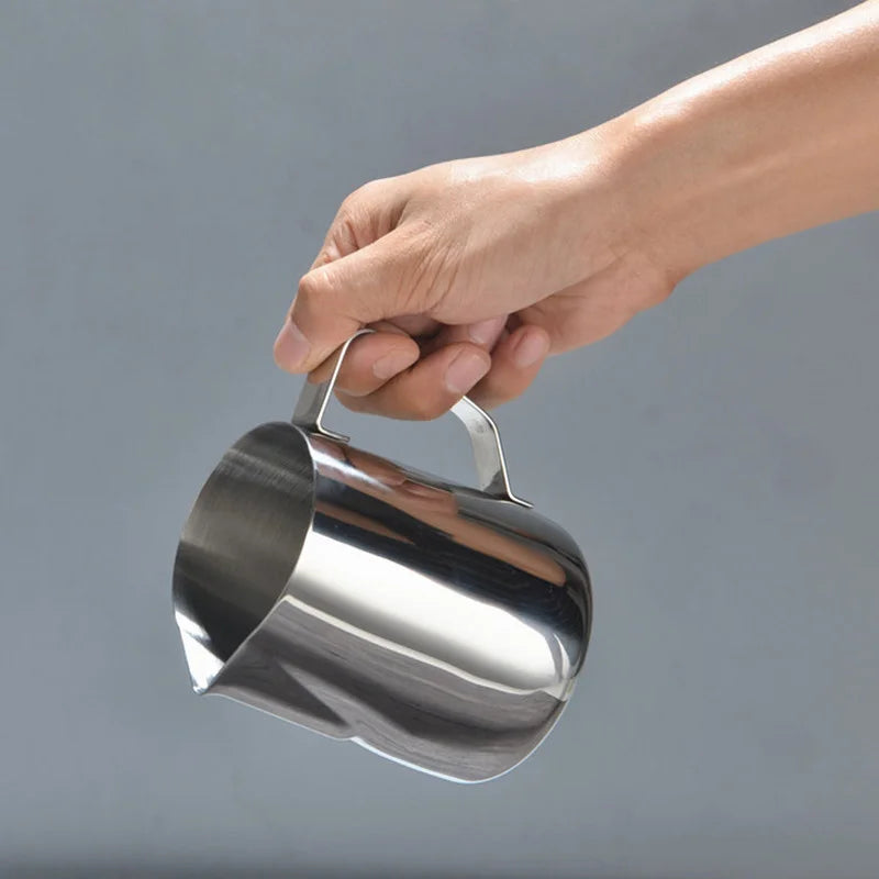 Pichet à lait en inox pour mousse et latte art (vue 5) - Nesty