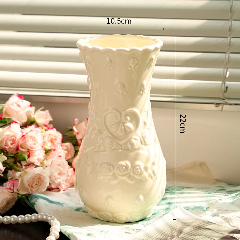Vase en céramique à relief de roses, style rétro - Nesty (vue 7)